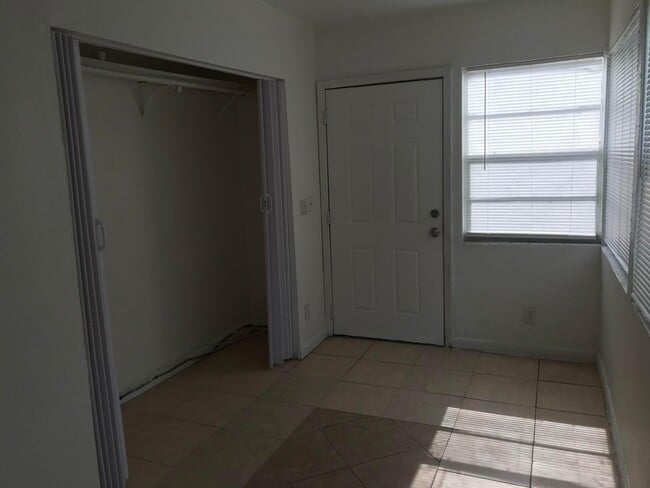 629 58th St in West Palm Beach, FL - Building Photo - Building Photo