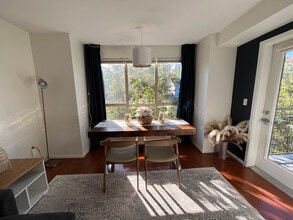 412 11th Ave, Unit 403 in Seattle, WA - Building Photo - Building Photo
