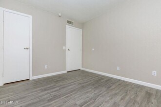 1920 E Hayden Ln in Tempe, AZ - Building Photo - Building Photo