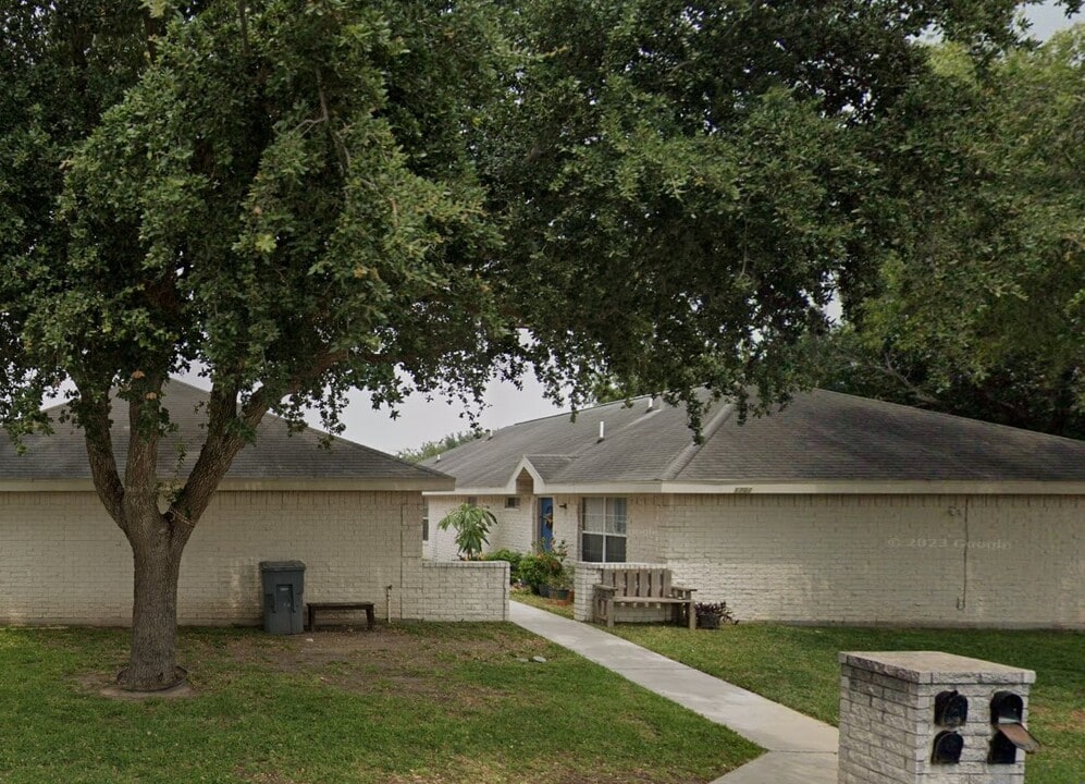 1703 Nassau Street in Edinburg, TX - Building Photo