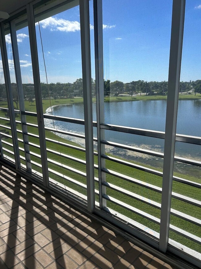 4087 Cornwall E in Boca Raton, FL - Building Photo - Building Photo