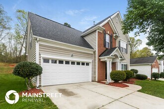 8210 Chatham Oaks Dr in Concord, NC - Foto de edificio - Building Photo