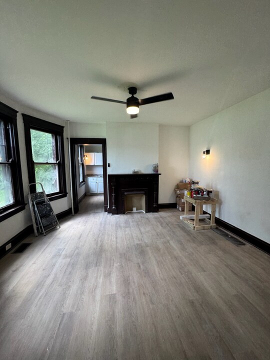 2241 Burnet Ave in Cincinnati, OH - Building Photo