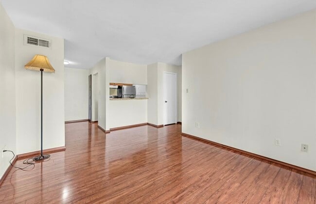 6161 Reims Rd in Houston, TX - Building Photo - Building Photo