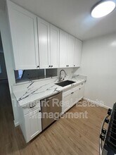 2719 Montrose Ave in Glendale, CA - Building Photo - Building Photo