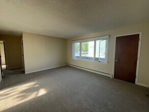 516 E 10th Ave in Anchorage, AK - Building Photo - Building Photo