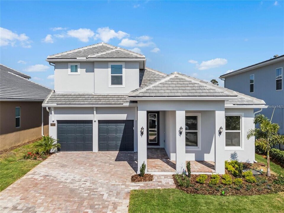 16222 Volterra Point in Montverde, FL - Building Photo