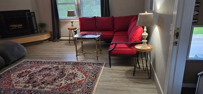 1208 Denali St, Unit 2 in Anchorage, AK - Foto de edificio - Building Photo