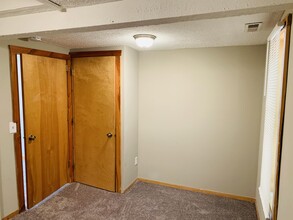 7609 N 60th St in Omaha, NE - Building Photo - Building Photo