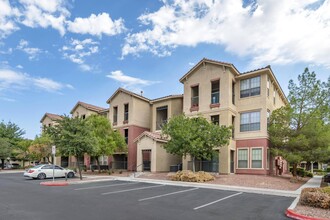 Sonata Apartment Homes in North Las Vegas, NV - Foto de edificio - Building Photo