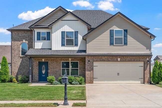 property at 1405 Kingbird Dr