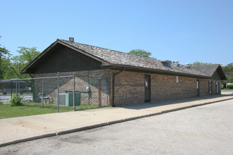 Whippletree Village in Wheeling, IL - Building Photo - Building Photo