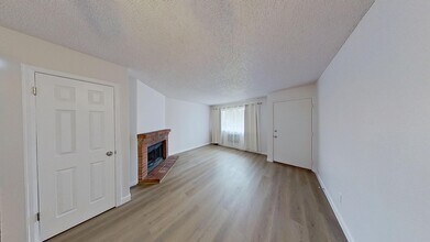 2000 Pierce St in Edgewater, CO - Foto de edificio - Building Photo