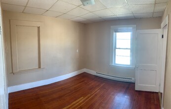 3 Negus St in Webster, MA - Building Photo - Building Photo