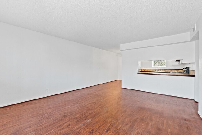 24 Rose Cir in North Las Vegas, NV - Building Photo - Building Photo