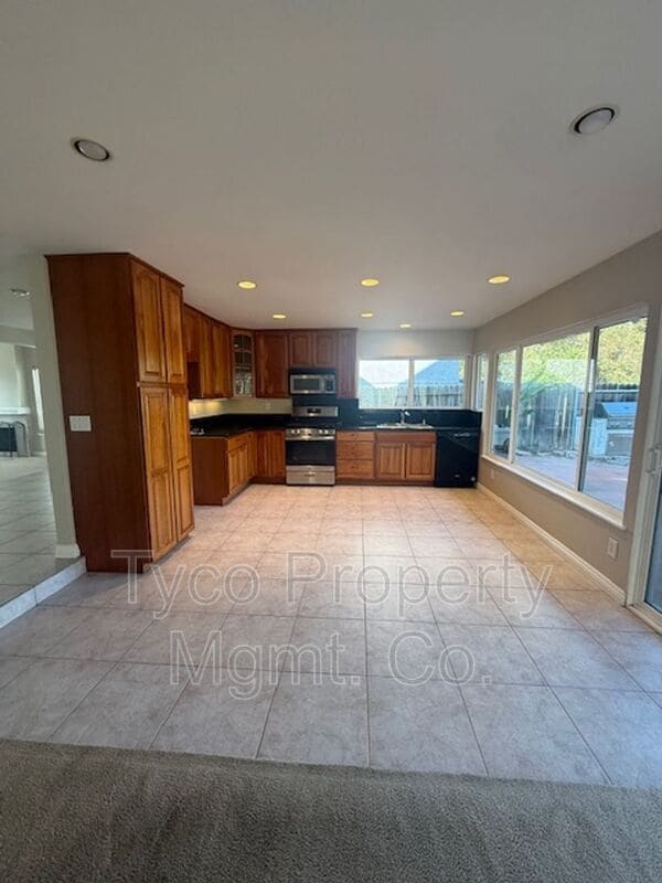 863 Crystal Creek Ct in Chula Vista, CA - Building Photo - Building Photo