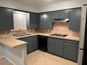 7488 Walling Ln in Dallas, TX - Building Photo - Building Photo