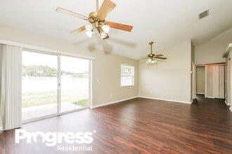 2327 Majestic Eagle Cir in Clermont, FL - Building Photo - Building Photo
