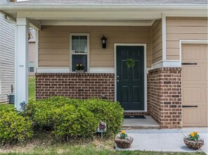 3945 Pointe Vecchio Cir in Cumming, GA - Building Photo - Building Photo