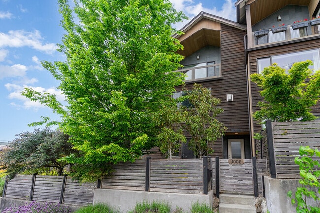 3008 NE 55th St in Seattle, WA - Building Photo - Building Photo