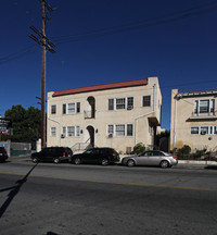 4537 Fountain Ave in Los Angeles, CA - Foto de edificio - Building Photo