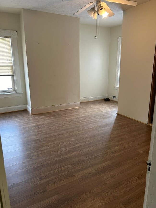 property at 152 W Warrington Ave