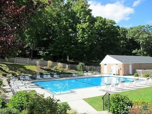 80 Heritage Hill Rd in New Canaan, CT - Building Photo - Building Photo