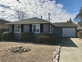 1230 Lynn Way in Sunnyvale, CA - Building Photo