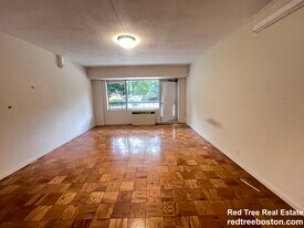 101 Monmouth St, Unit 104 in Brookline, MA - Building Photo