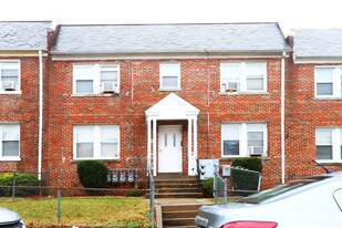 1259 Raum St NE in Washington, DC - Building Photo