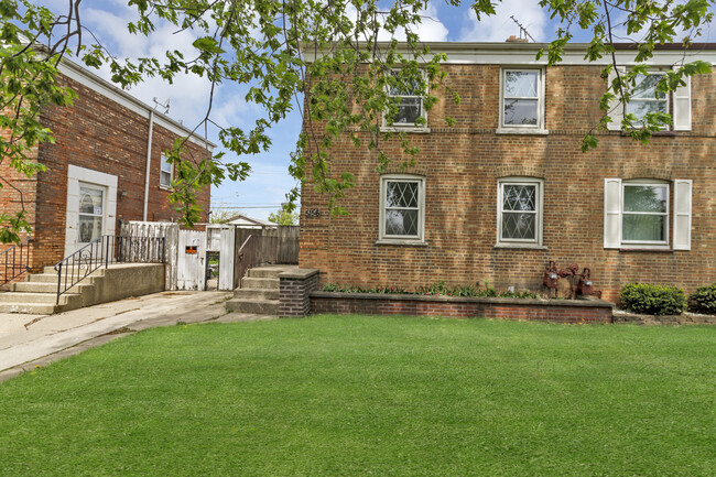 5156 W 63rd Pl in Chicago, IL - Building Photo - Building Photo