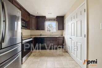 324 W 36th St in Norfolk, VA - Building Photo - Building Photo