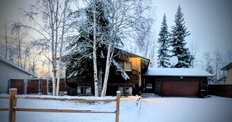 1240 Joyce Dr in Fairbanks, AK - Building Photo