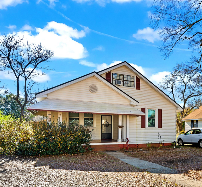 2418 34th St in Valley, AL - Building Photo