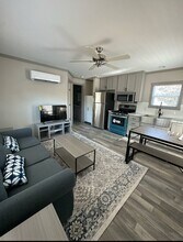 9 La Posada Cir in Austin, TX - Building Photo - Building Photo