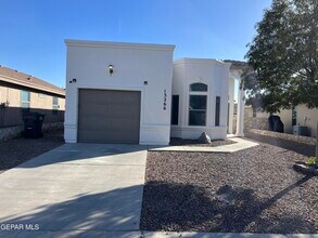 13266 Kestrel Ave in Horizon City, TX - Building Photo - Building Photo