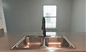 5151 Broadway Ave in Haltom City, TX - Building Photo