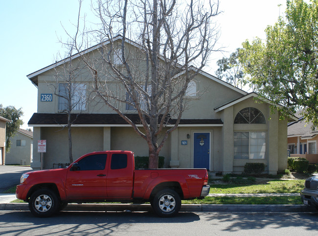 2360 Mt. Humphries Cor in Corona, CA - Foto de edificio - Building Photo