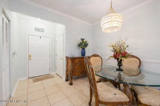 8601 Beach Blvd in Jacksonville, FL - Building Photo - Building Photo