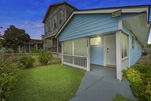 4018 Sealy Ave in Galveston, TX - Building Photo