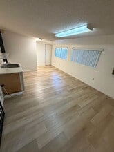 106 Cecil Ave in Delano, CA - Building Photo - Building Photo