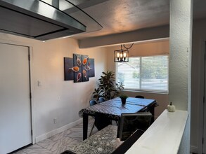 2120 Kinsington St in West Sacramento, CA - Building Photo - Building Photo