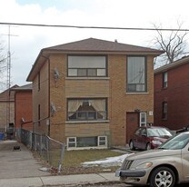 7 Wesley St in Toronto, ON - Building Photo