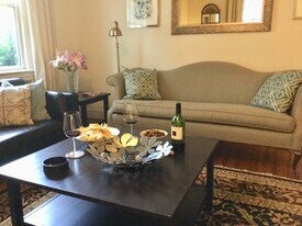 2124 Chesterfield Ave in Charlotte, NC - Building Photo