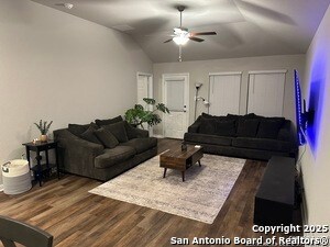6235 Willow Point Blvd in San Antonio, TX - Building Photo - Building Photo