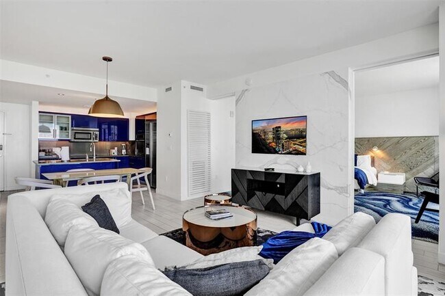 property at 3101 Bayshore Dr