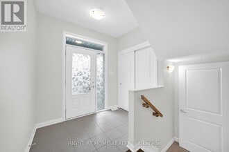 366 Cloyne Cres in Ottawa, ON - Building Photo - Building Photo