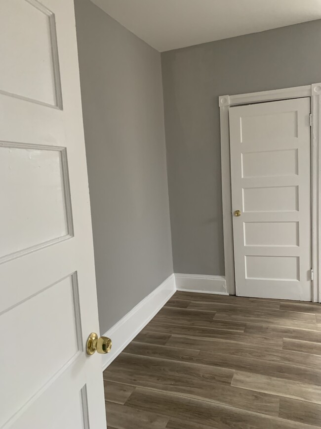 514 W Tabor Rd in Philadelphia, PA - Building Photo - Building Photo