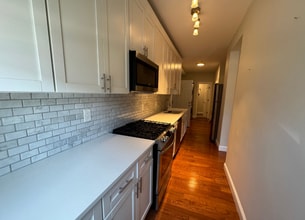 107 Orleans St, Unit 1 in Boston, MA - Building Photo - Building Photo