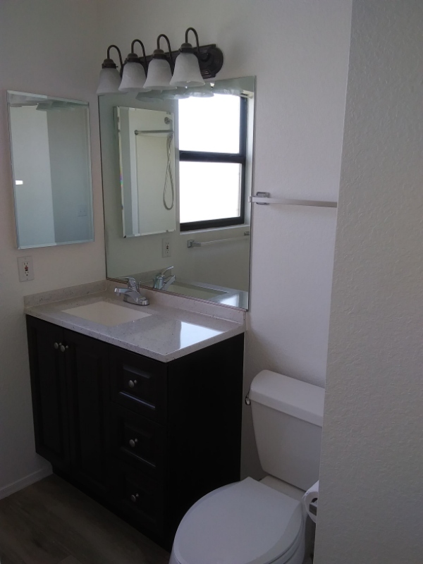 2931 Sombrero Dr-Unit -B (back unit) in Lake Havasu City, AZ - Foto de edificio - Building Photo